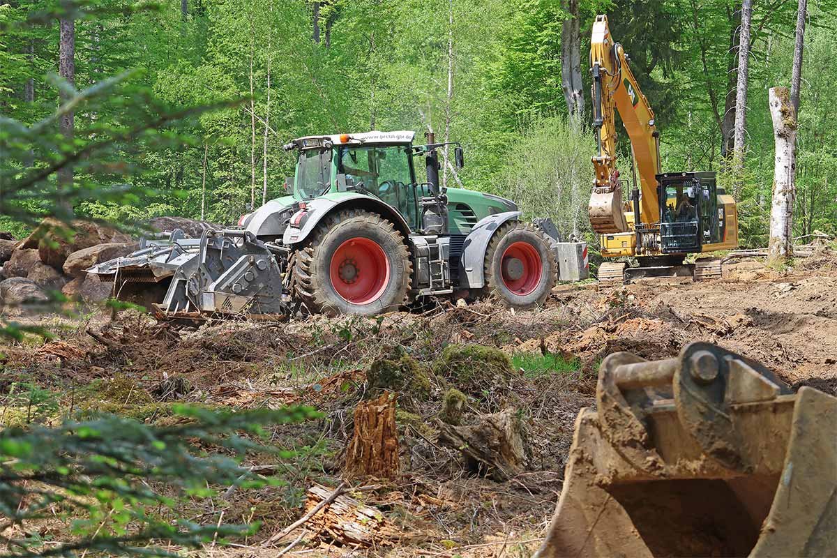 Bauarbeiten am Tierfreigelände