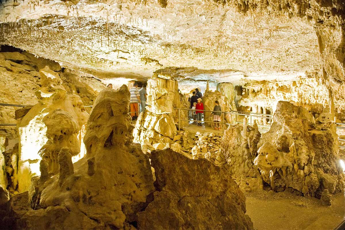 Tropfsteinhöhle Velburg