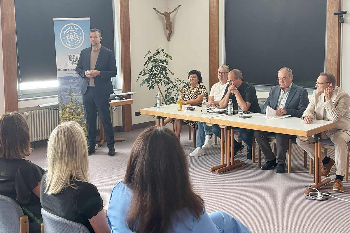 Arbeitskreis SCHULEWIRTSCHAFT Freyung-Grafenau stellt Weichen für die Zukunft