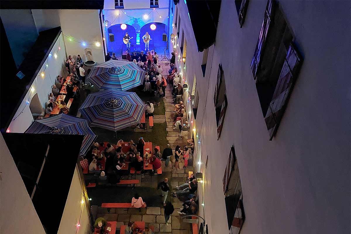 Sommerfest auf Schloss Wolfstein mit Musik und Familienprogramm