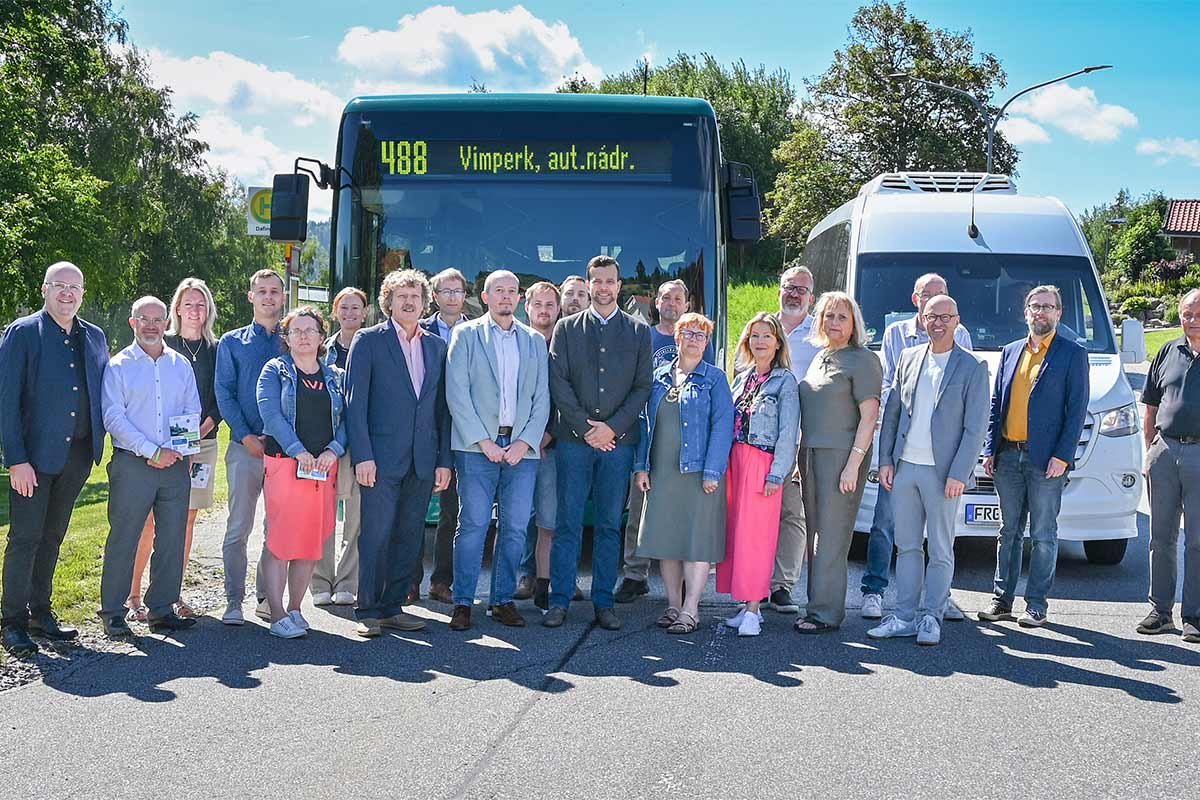 Neue Buslinie verbindet Südböhmen und den Landkreis Freyung-Grafenau