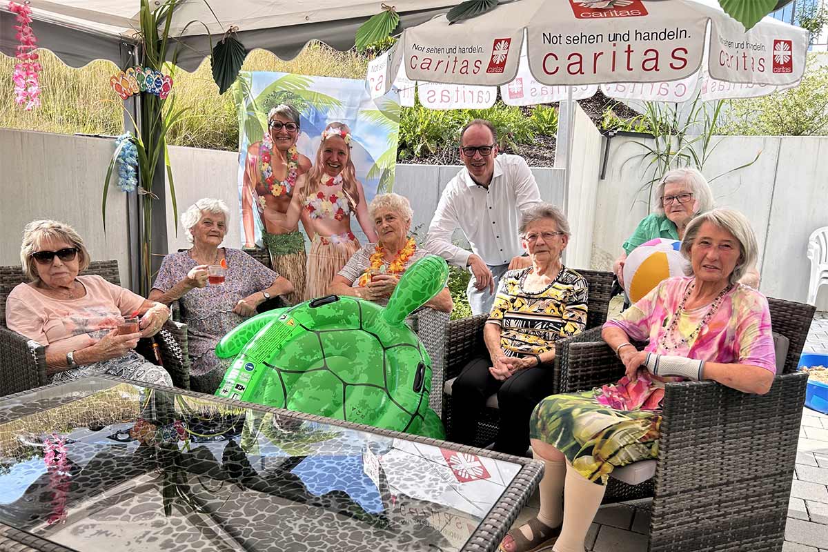 Tagespflege der Caritas in Grafenau servierte Cocktails „in der Südsee“