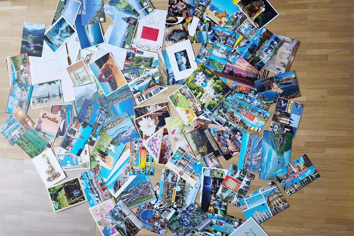 Viele Postkarten für Menschen in Seniorenheimen