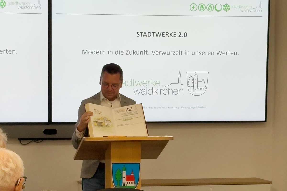 Stadtwerke Waldkirchen eröffnen neue Räumlichkeiten im IGZ